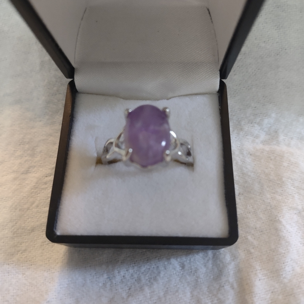 New stunning women's size 8.5 purple ring